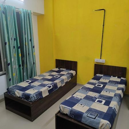 Hostel Amber House Pune Exterior foto