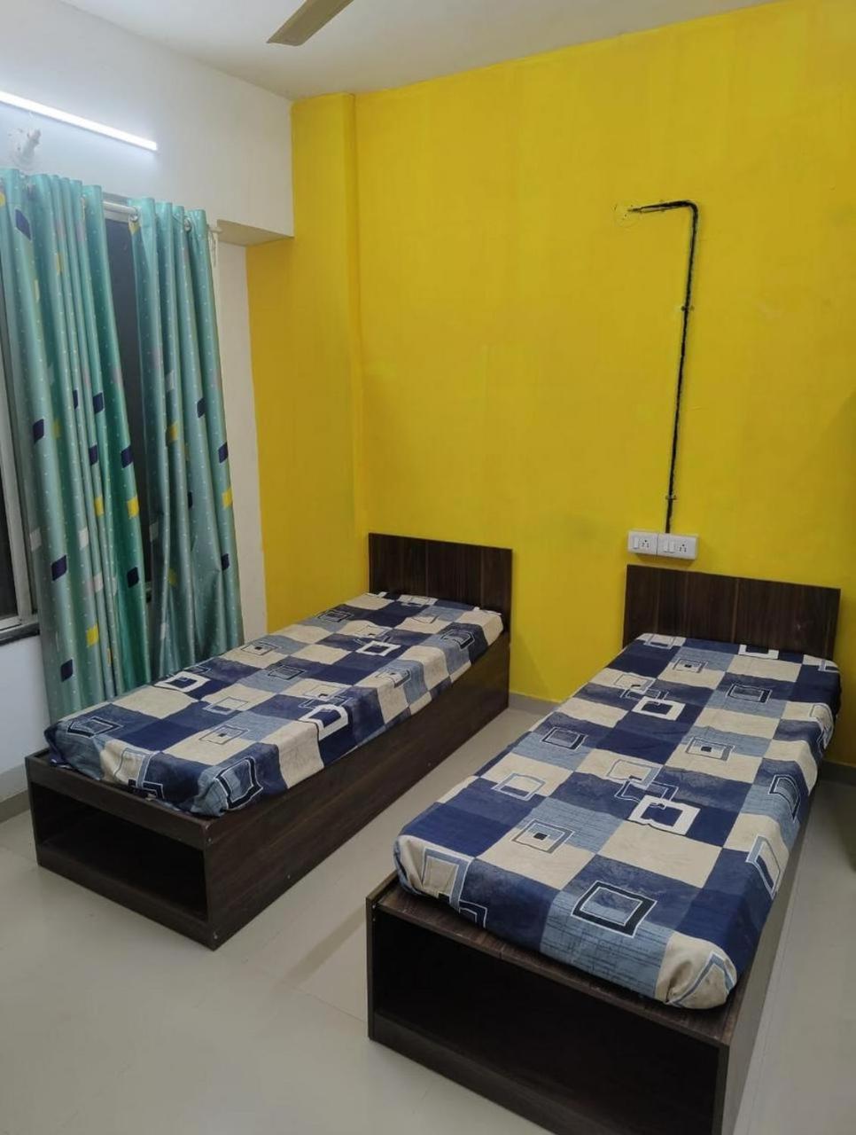 Hostel Amber House Pune Exterior foto